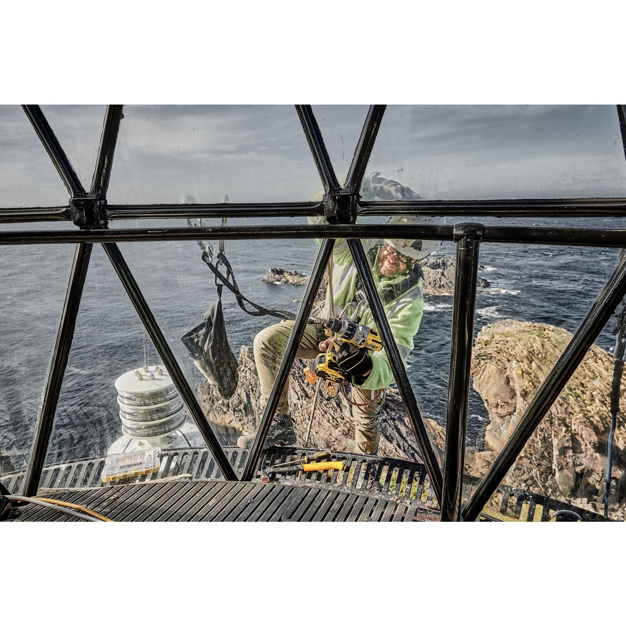 DEWALT DCD996P2-QW Trapano avvitatore XRP con percussione e 2 batterie 18v  5.0Ah, motore brushless