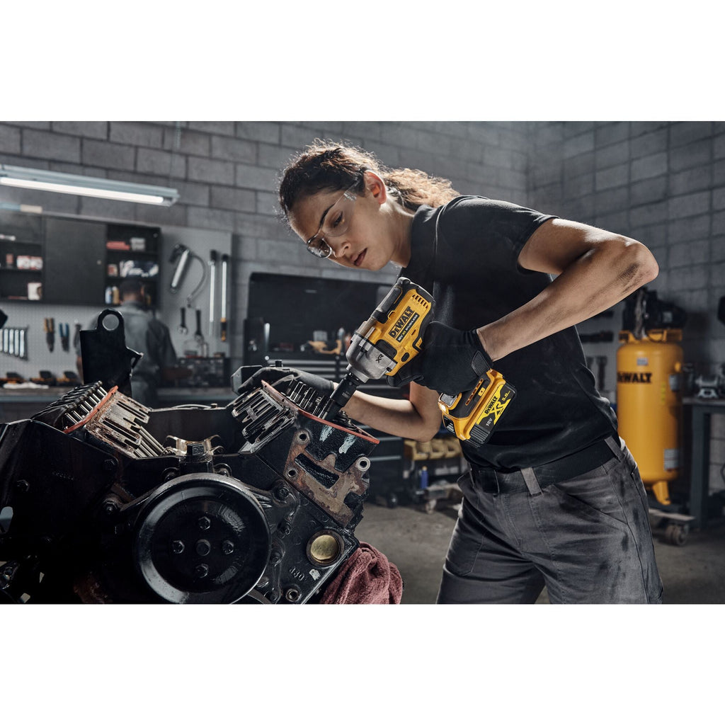 DEWALT DCF891P2T-QW Avvitatore a impulsi alta potenza 2 batterie 18V 5.0Ah, 1/2"