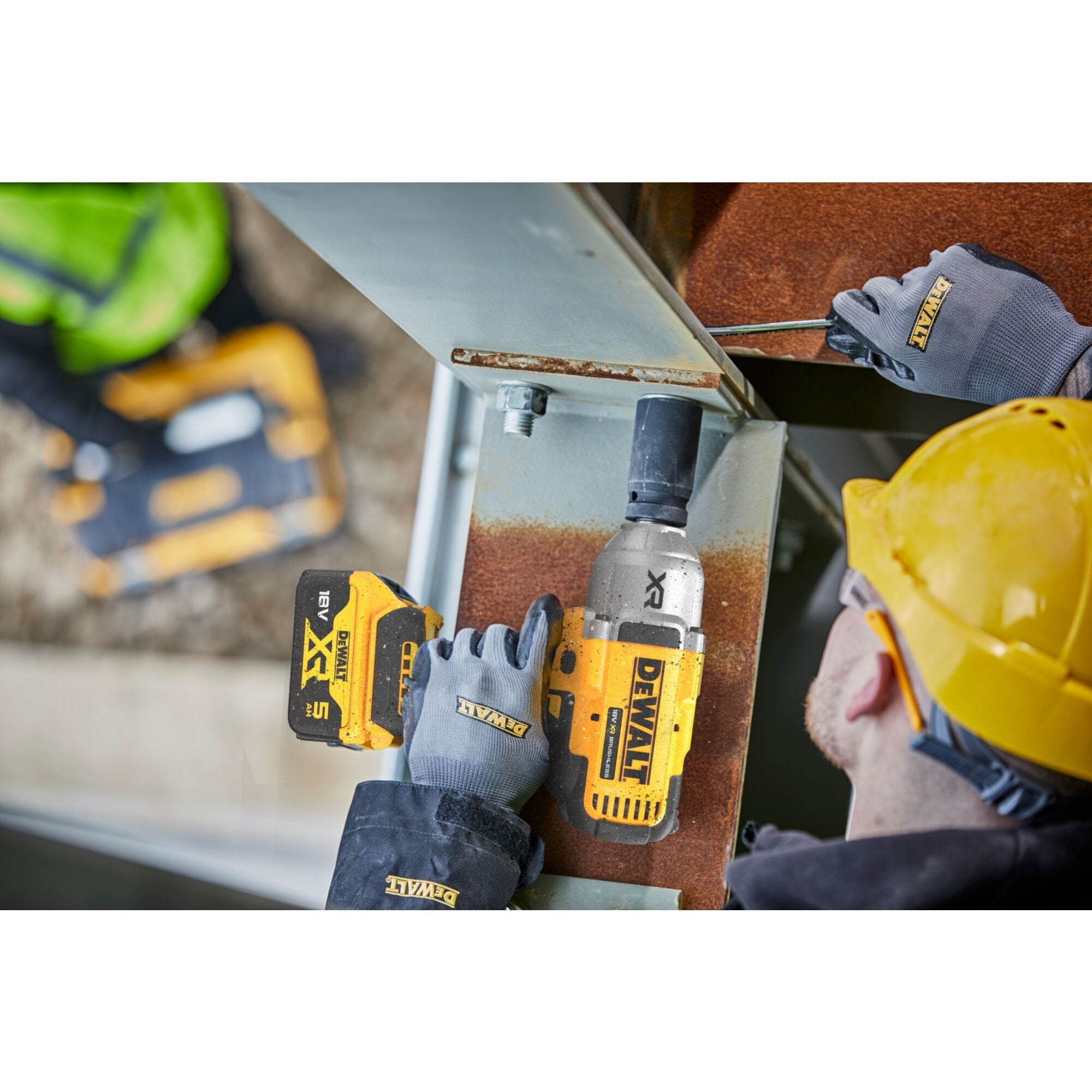 DEWALT DCF900P2T-QW Avvitatore ad impulsi alta potenza 4 modalità, 2 batterie 18V 5.0Ah, 1/2”