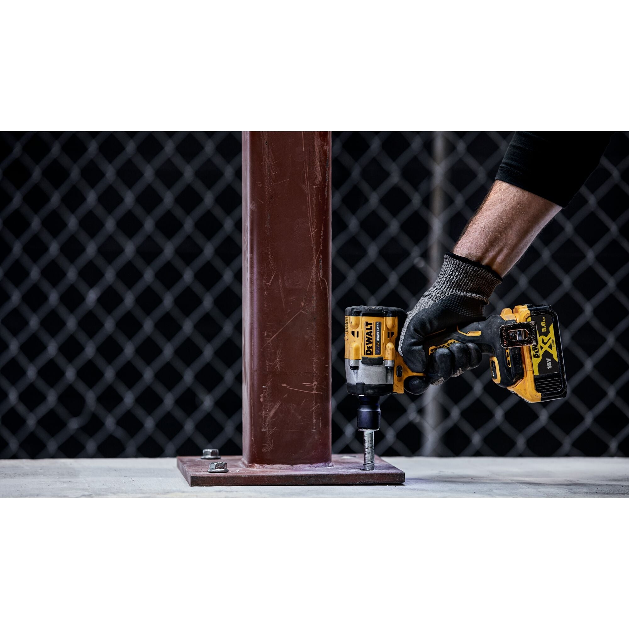 DEWALT DCF922P2T-QW Avvitatore ad impulsi compatto  2 batterie 18V 5.0Ah 1/2"